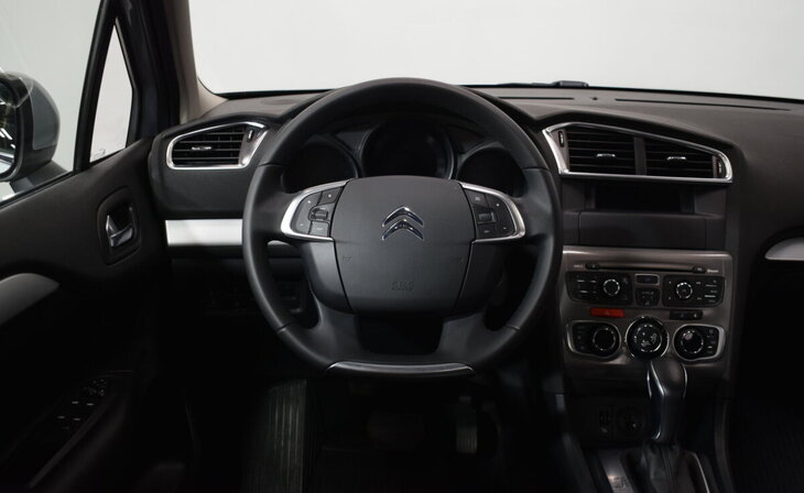 Citroen C4 - Фото 11