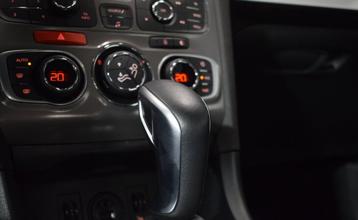 Citroen C4 - Фото 16