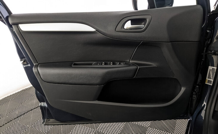 Citroen C4 - Фото 18