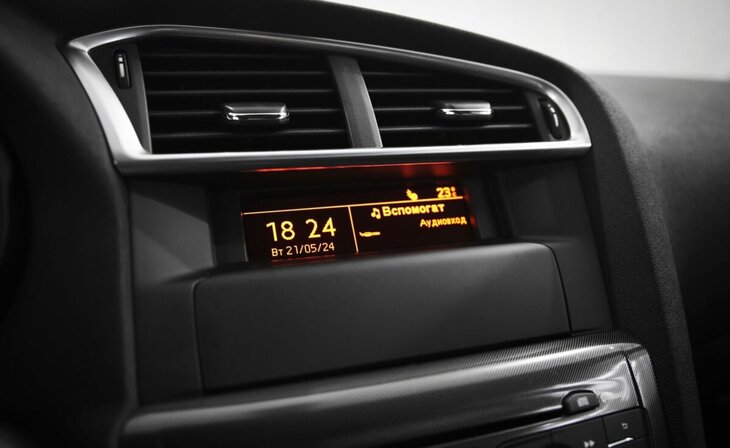 Citroen C4 - Фото 10