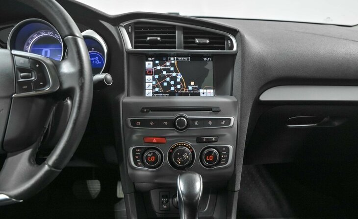 Citroen C4 - Фото 8