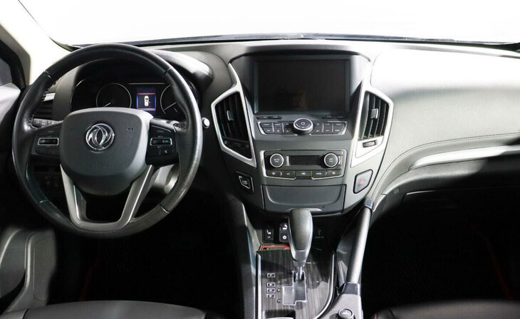 Dongfeng AX7 - Фото 6
