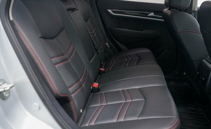 Dongfeng AX7 - Фото 26